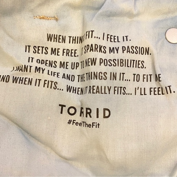 Torrid 22S Mom Straight Vintage Stretch High-Rise Jeans Distressed Frayed Hems - Picture 9 of 14